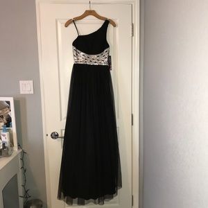 One Shoulder Elegant Black/Silver Prom Dress